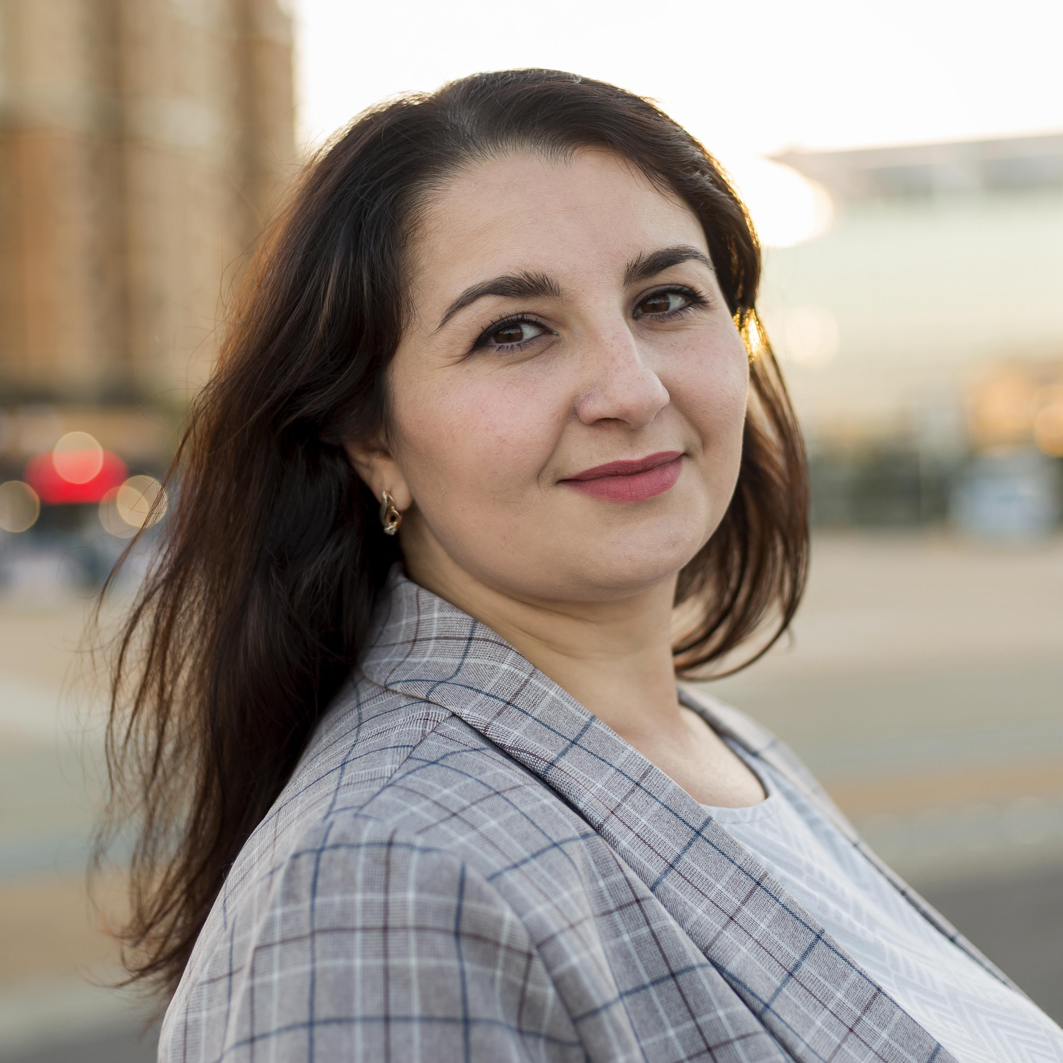 <em>Isabella R.</em>